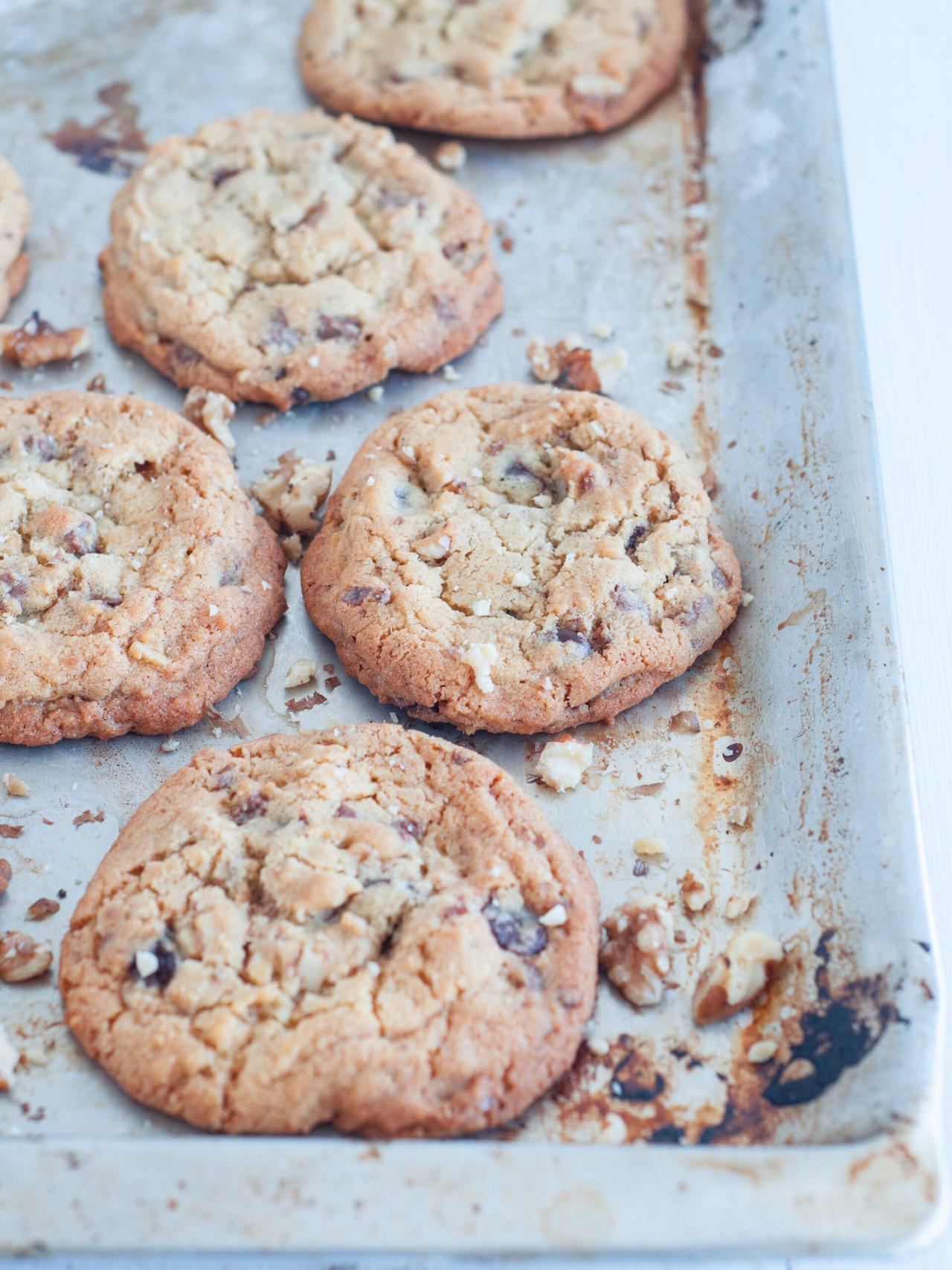 Foto em destaque de Cookies de Noz e Chocolate