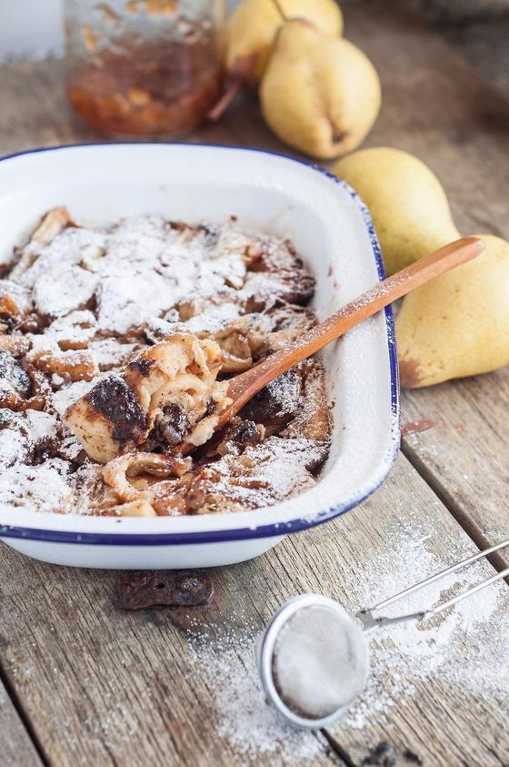 Foto em destaque de Pudim de Croissant de Chocolate e Pêra